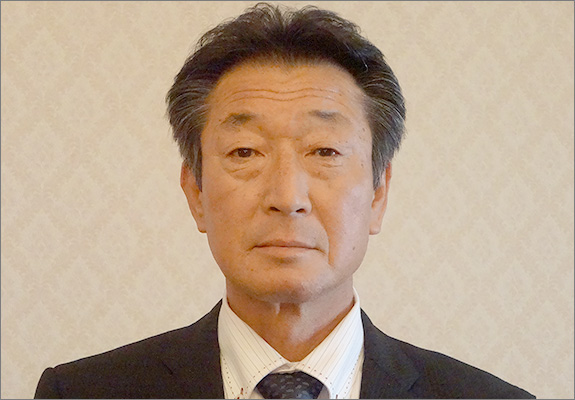 高岡　亮輔（副会長）