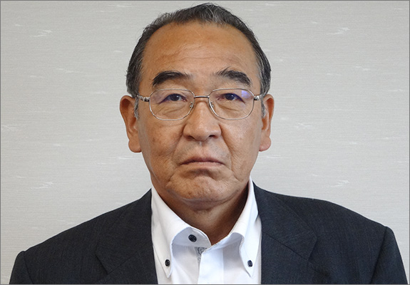 根塚　三起生（副会長）